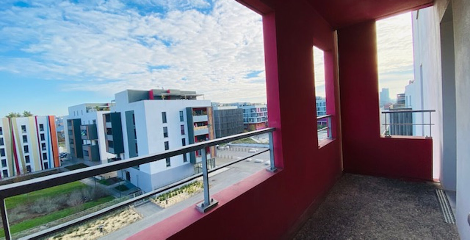 Appartement de type T2 avec balcon et parking dans résidence — photo 1