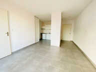 Appartement de type T2 avec balcon et parking dans résidence — photo 3
