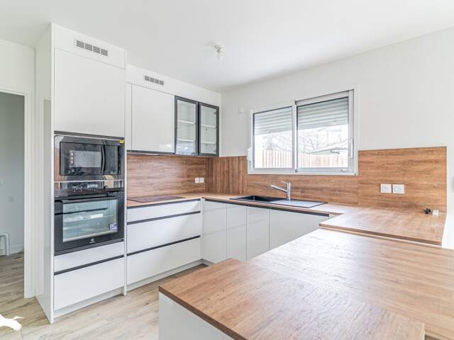 Contemporaine de 6 pièces principales — photo du bien