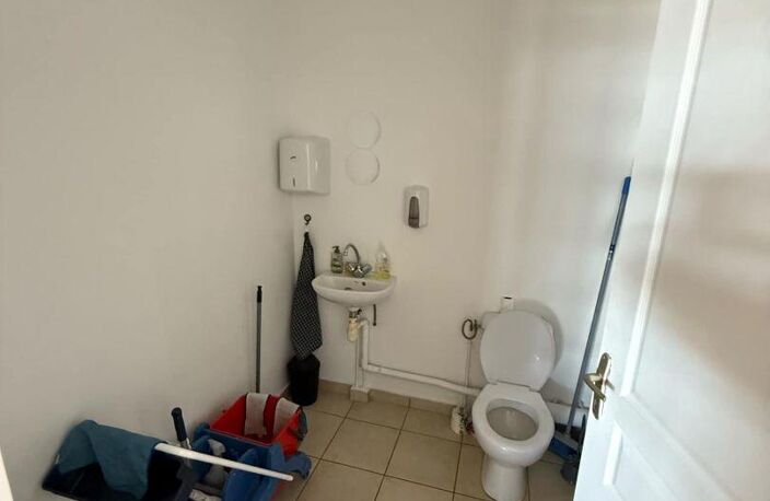 Location Boutique/Local commercial 36 m&sup2; — photo 2