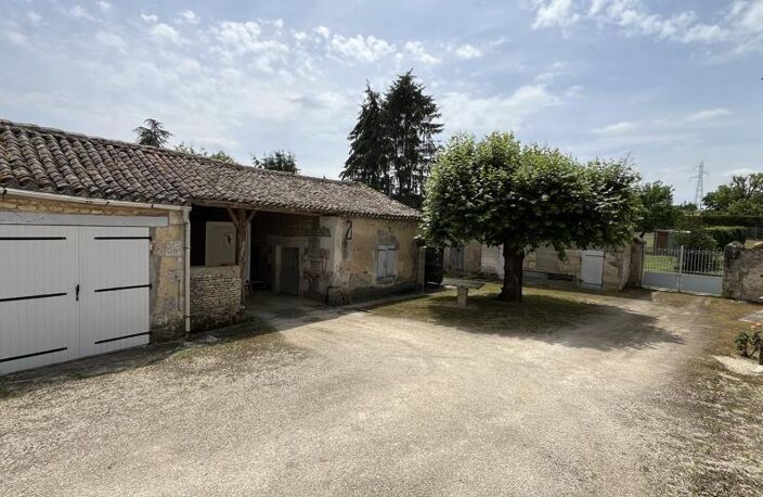 Maison en pierre de 3 pièces principales — photo 2