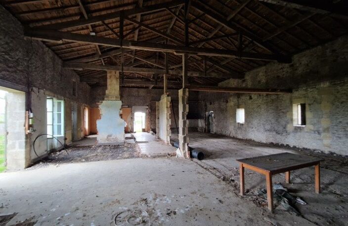 Maison en pierre de 10 pièces principales — photo 2