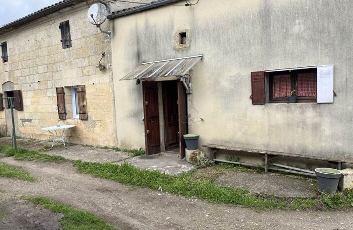 Maison en pierre de 3 pièces principales — photo 2