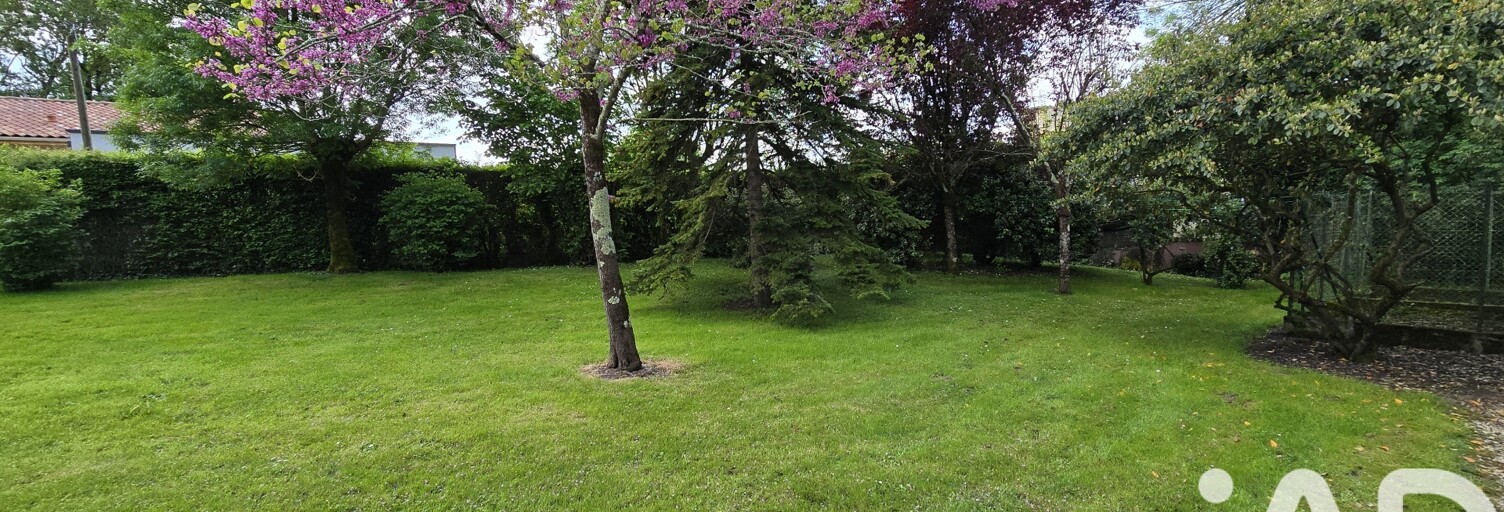 Terrain  1600 m² à vendre à Bessines (79000)