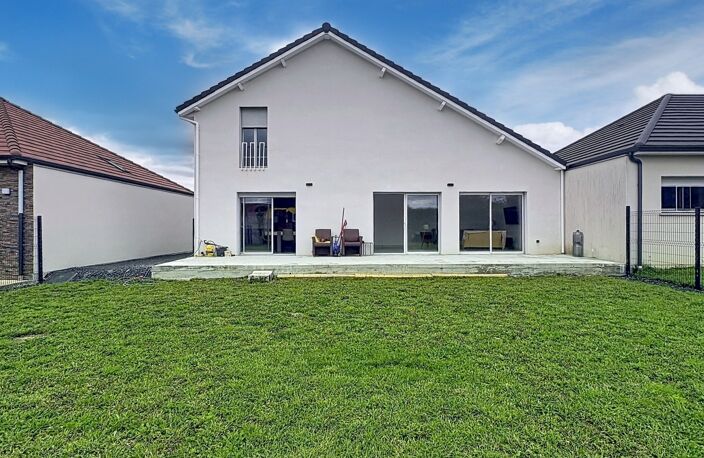 Vente Maison/villa 6 pièces — photo 2