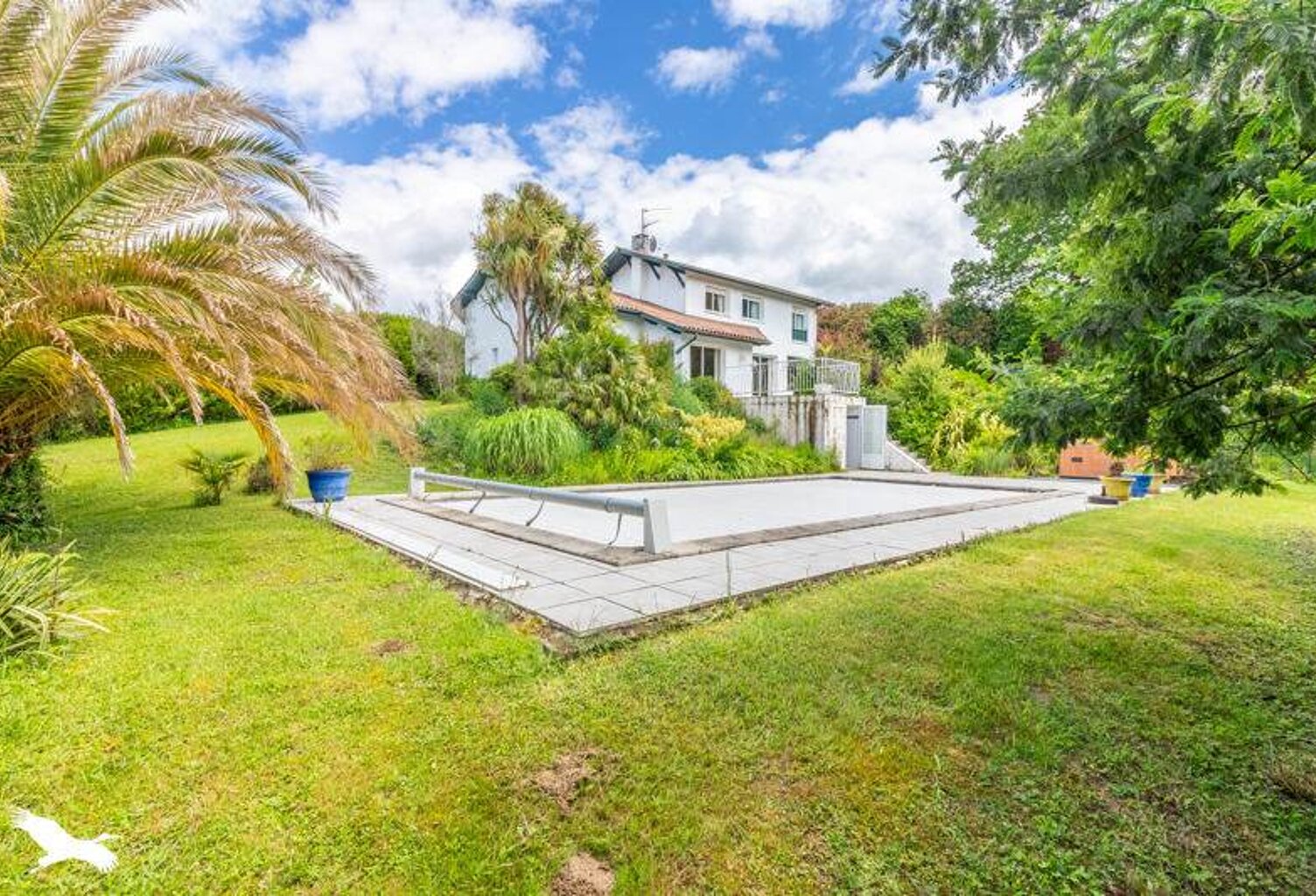 Basque de 5 pièces principales — photo 1