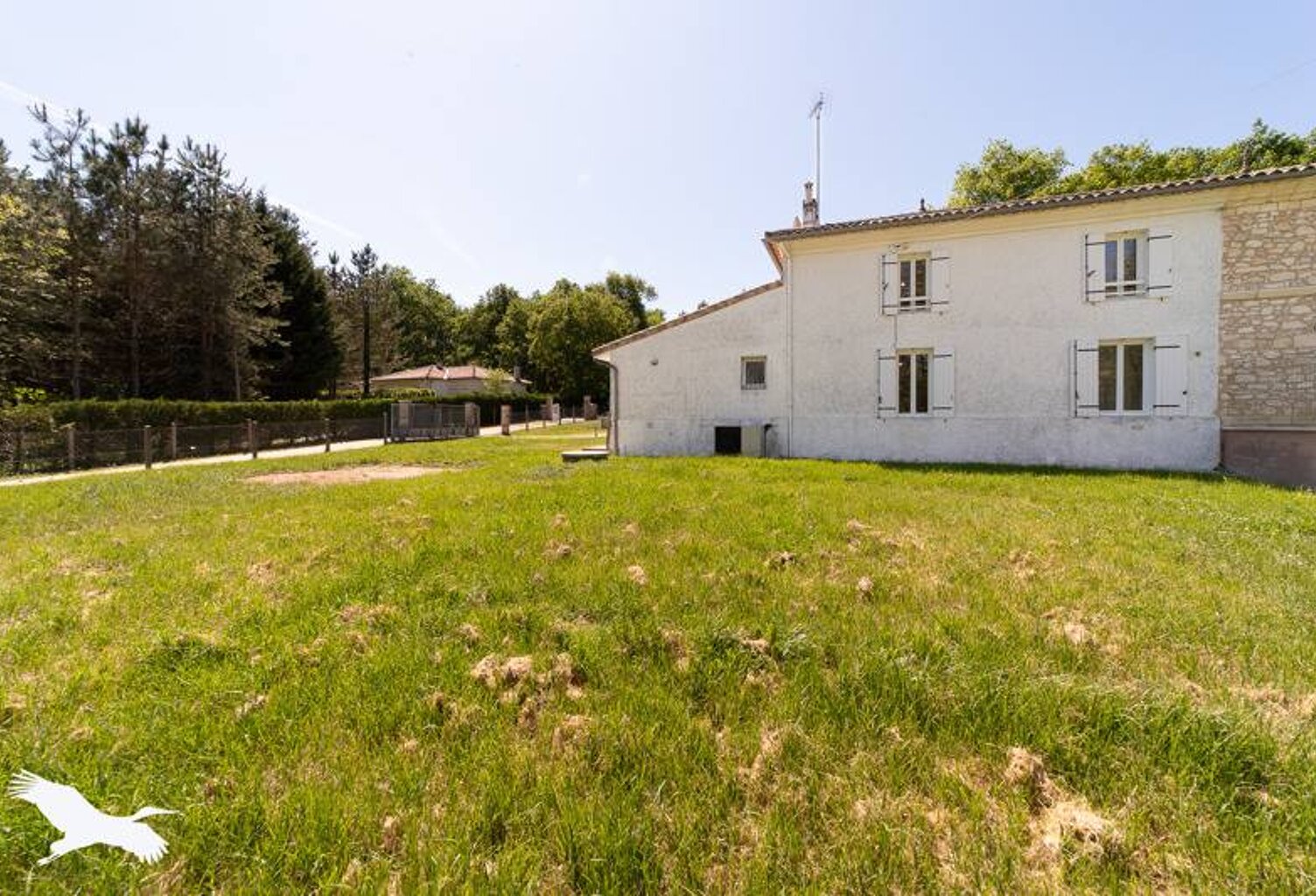 Maison en pierre de 4 pièces principales — photo 1