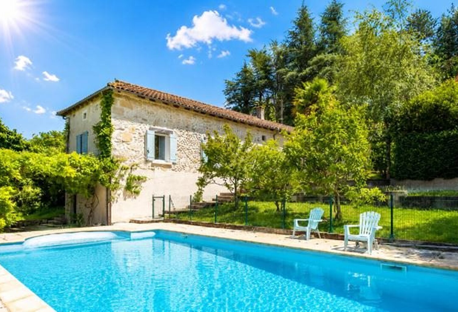 Maison en pierre de 6 pièces principales — photo 1