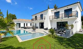 Maison 8 Pièces 318 m² à vendre à Le Beausset (83330)