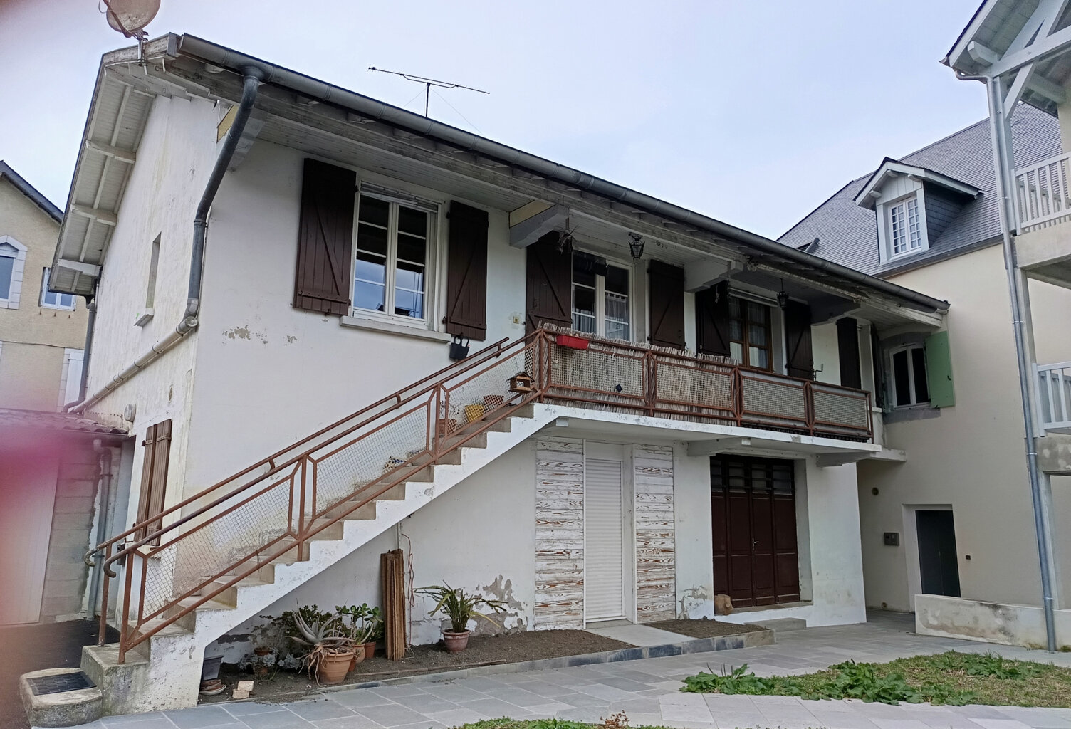EN EXCLUSIVITE IMMEUBLE CENTRE VILLE MAULEON — photo 1
