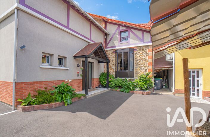 Vente Maison/villa 9 pièces — photo 2