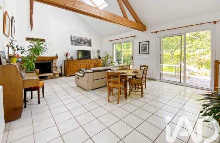Vente Maison/villa 8 pièces — photo 2