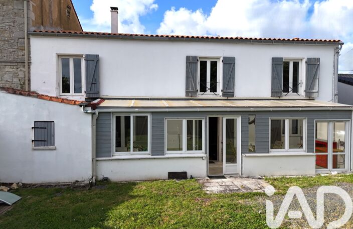 Vente Maison/villa 7 pièces — photo 2