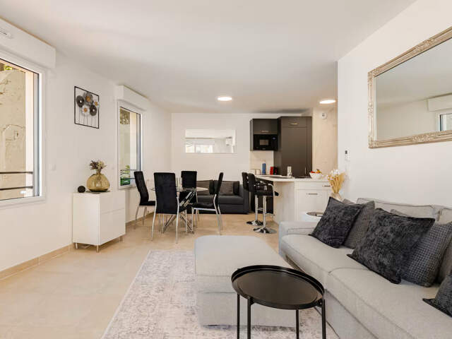 CANNES CENTRE T3 67 M2 REFAIT À NEUF SUD TERRASSE PARKING ME — photo du bien