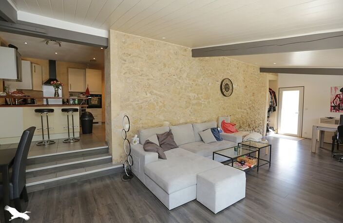 Maison en pierre de 4 pièces principales — photo 2