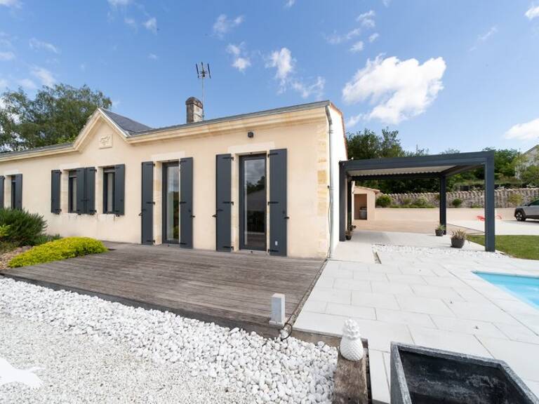 Maison en pierre de 4 pièces principales — photo 1