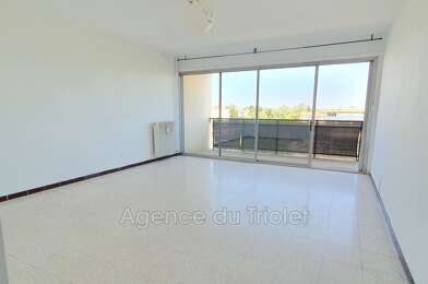Appartement 2 pièces 743 €