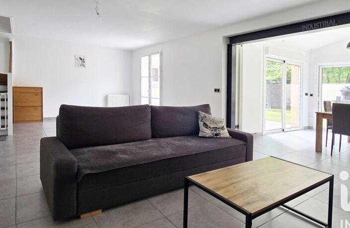 Vente Maison/villa 7 pièces — photo 2