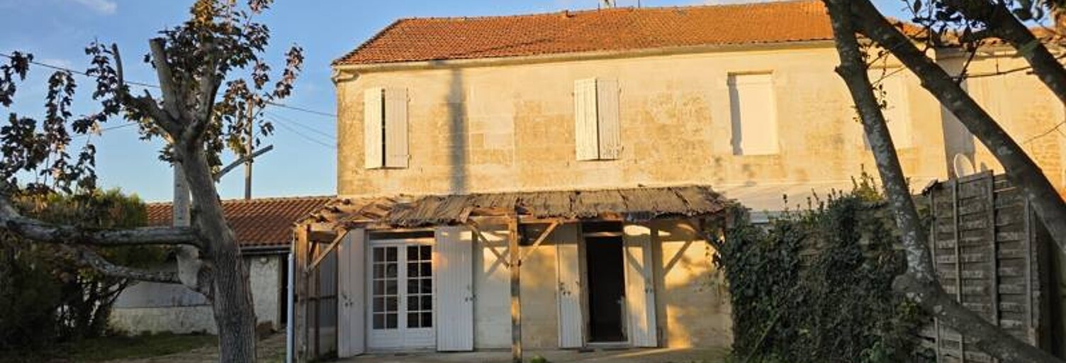 Immeuble   m² à vendre à Jonzac (17500)