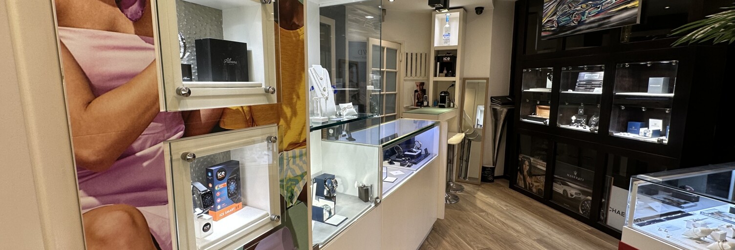 Commerce  55 m² à vendre à Antibes (06160)