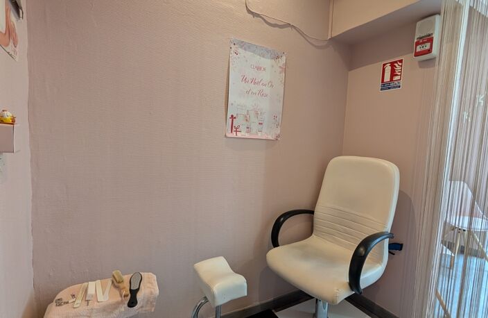 Vente Esthétique, Coiffure 34 m&sup2; — photo 4