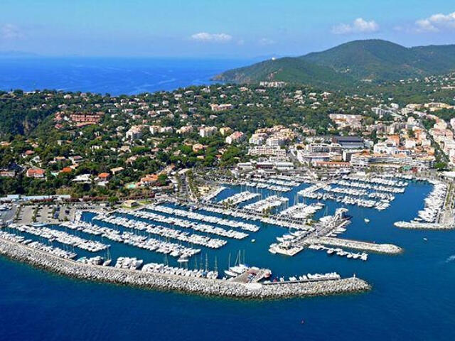 Commerce proposé à Cavalaire-sur-Mer