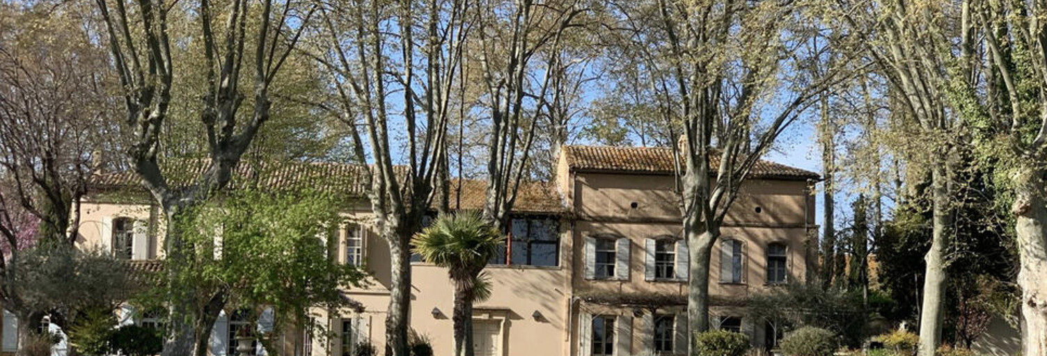 Maison 12 Pièces 735 m² à vendre à Arles (13280)