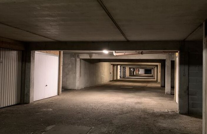 Garage fermé en sous sol — photo 4