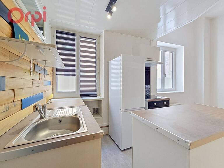 T1 bis avec mezzanine au pied des Parcs des Sources – Vichy centre — photo 1