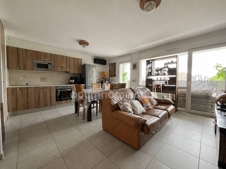 Appartement à vendre 3 pièces VAULX EN VELIN (69) — photo 1
