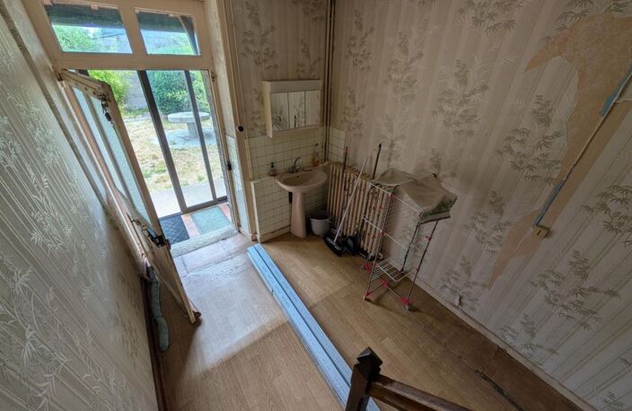 Ensemble de caractère avec 8 400 m² de terrain et vastes dépendances – Le Teilleul (50640) — photo 5