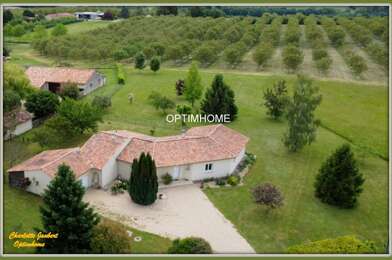 Maison 6 pièces 240900 €