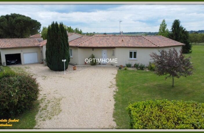 Maison contemporaine de plain-pied avec grand terrain arboré Proche de CHALAIS (16) — photo 3
