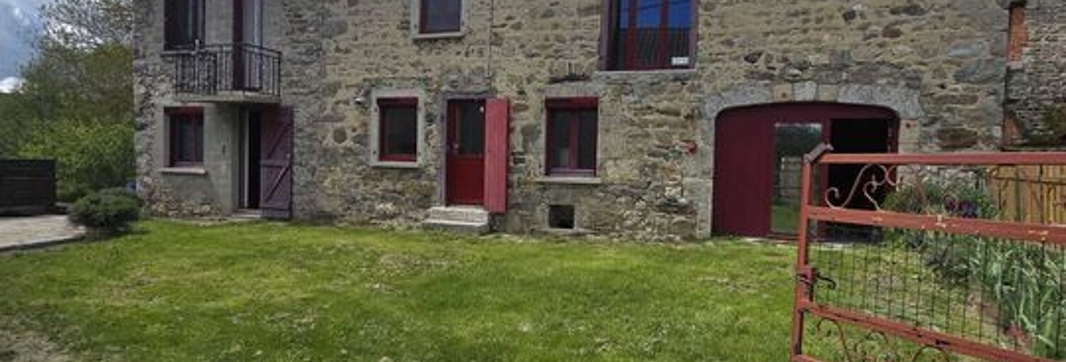 Maison 8 Pièces 167 m² à vendre à Saint-Jean-d'Aubrigoux (43500)