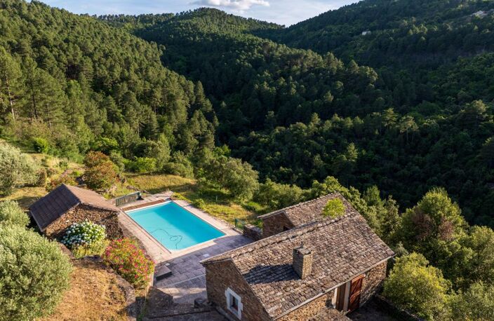 3 maisons + piscine+ terrain 4ha — photo 4