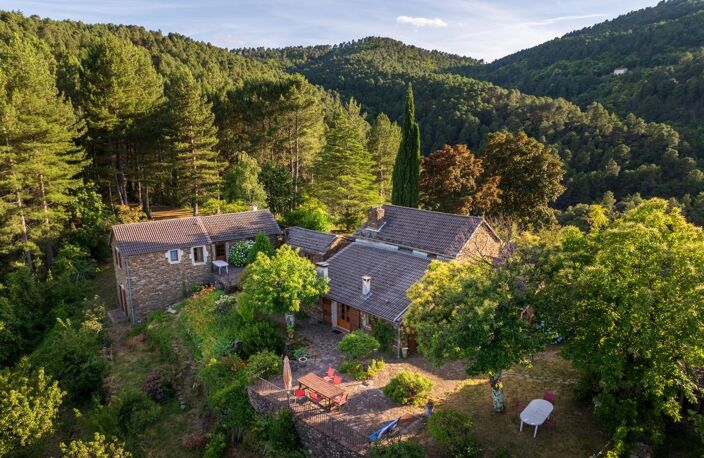 3 maisons + piscine+ terrain 4ha — photo 5