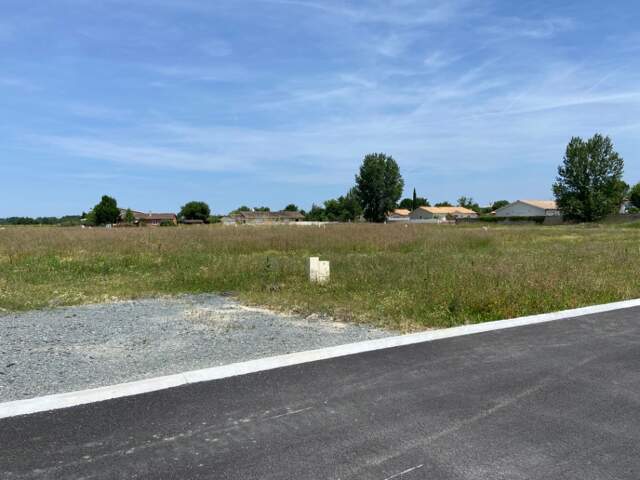 Terrain à bâtir à Abzac (33230) — photo du bien