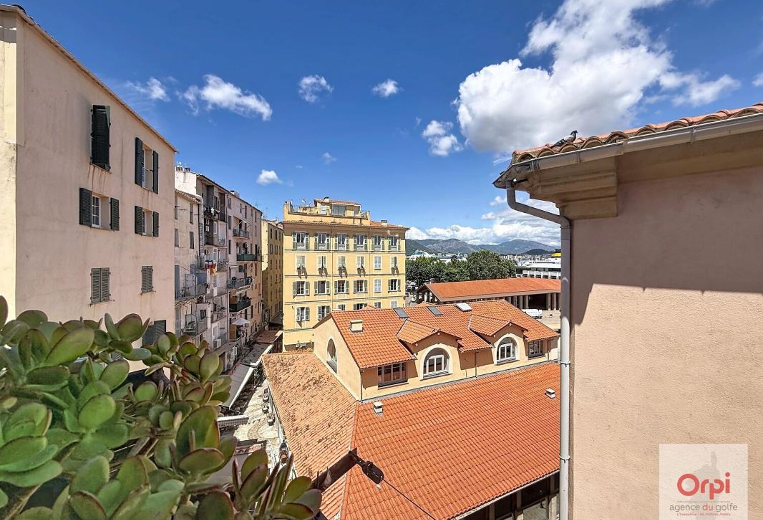 Appartement À Vendre — photo 1