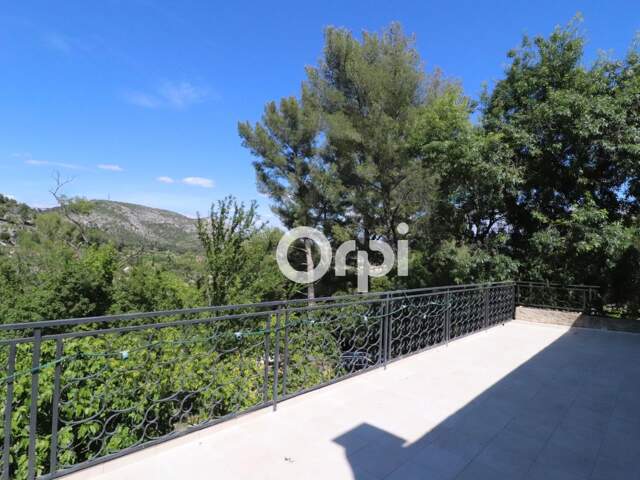 ROQUEVAIRE LASCOURS APPARTEMENT T3/4 DE 101 M² AVEC 500 M² DE JARDIN — photo du bien