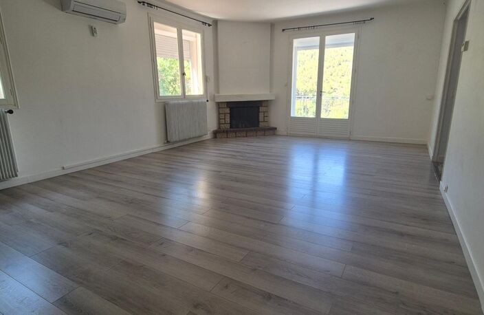 ROQUEVAIRE LASCOURS APPARTEMENT T3/4 DE 101 M² AVEC 500 M² DE JARDIN — photo 2