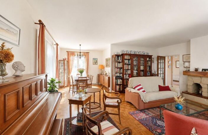 Maison À Vendre - L'Houmeau centre, 3 chambres, garage, jardin — photo 2