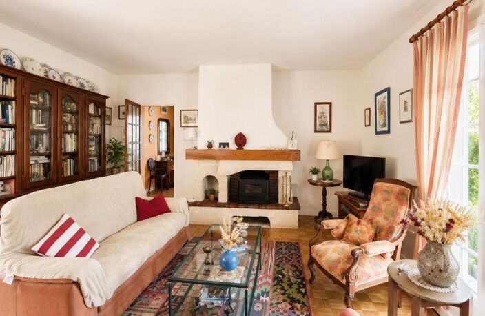 Maison À Vendre - L'Houmeau centre, 3 chambres, garage, jardin — photo 3