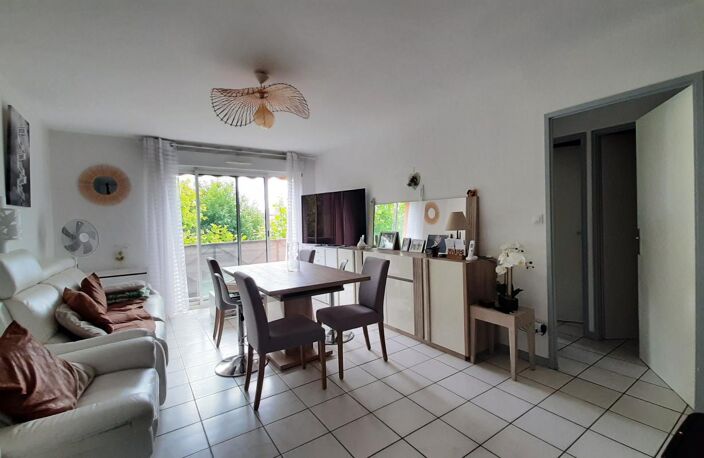 Appartement T2 dernier étage À Vendre — photo 2