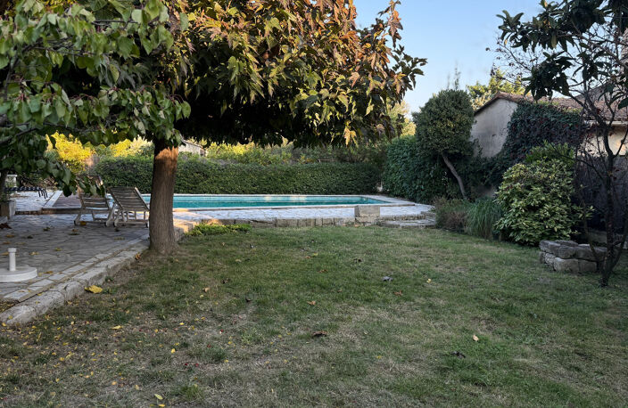 Maison à vendre 6 pièces - 5 chambres - Jardin - Piscine - Terrain 816m2 — photo 2