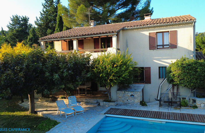 Maison à vendre 6 pièces - 5 chambres - Jardin - Piscine - Terrain 816m2 — photo 3