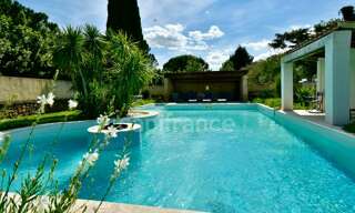Maison 8 Pièces 232 m² à vendre à Tarascon (13150)