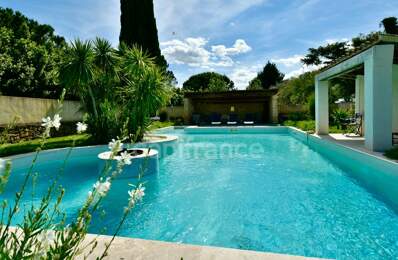 Dpt Bouches du Rhône (13), à vendre TARASCON maison P6 de 300 m² - Terrain de 2558 m² — photo du bien