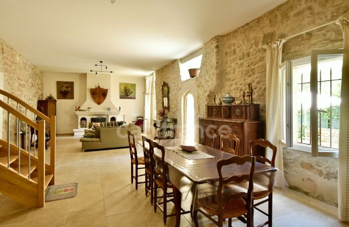 Dpt Bouches du Rhône (13), à vendre TARASCON maison P6 de 300 m² - Terrain de 2558 m² — photo 4