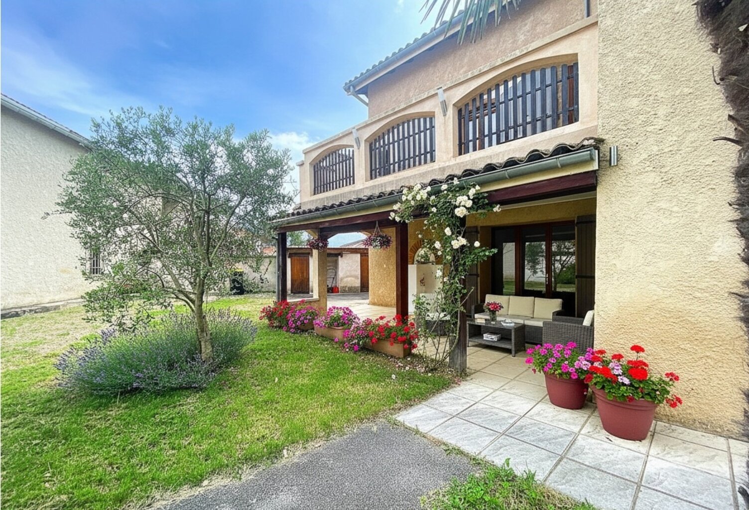 Maison à vendre 6 pièces SAINT MAURICE DE GOURDANS (01) — photo 1