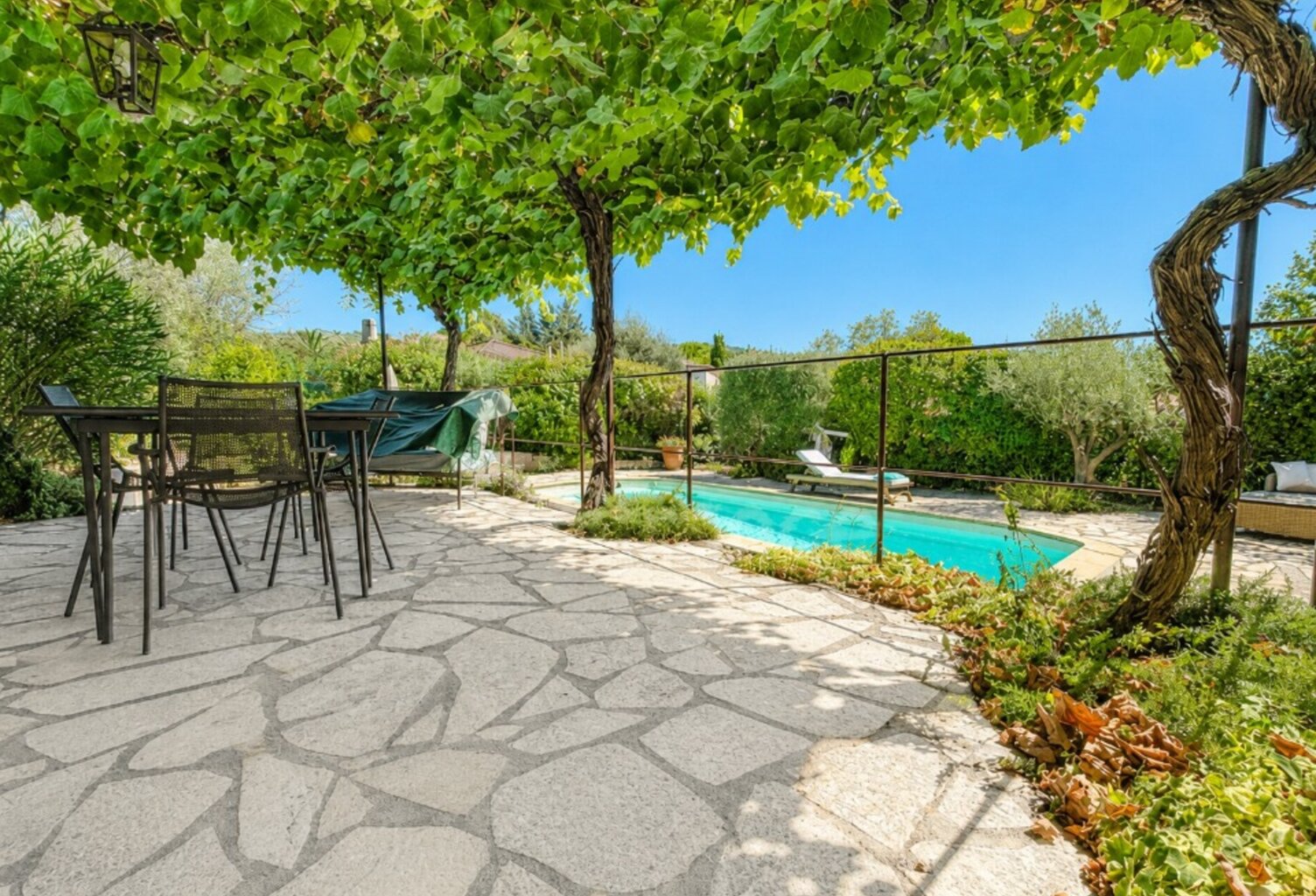 Maison à vendre 5 pièces MOUANS SARTOUX (06) — photo 1